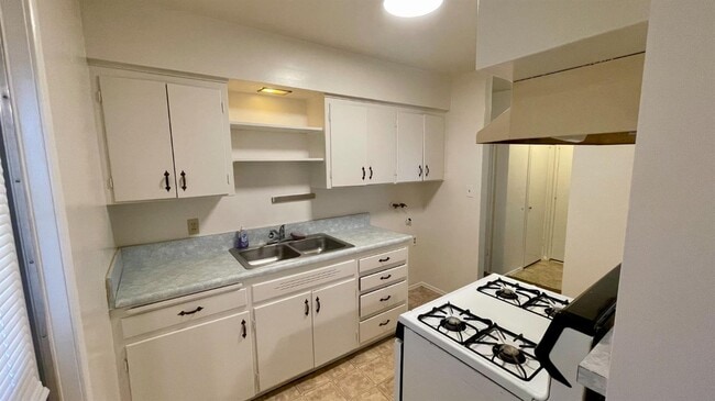 Photo - 1412 Rodgers Rd