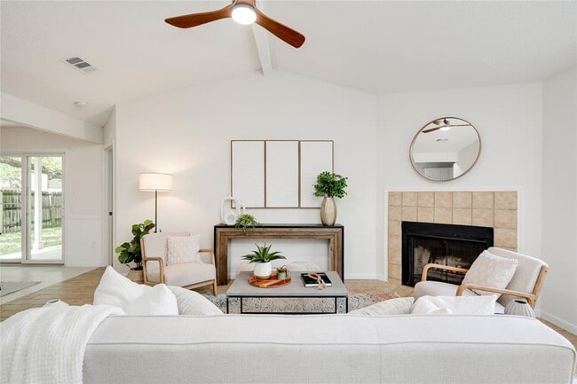 Photo - 12706 Heinemann Dr