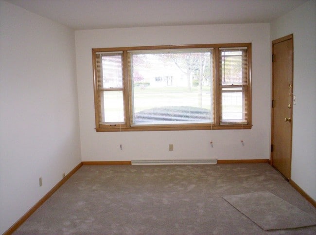 Photo - 5201 W Howard Ave Unit 1