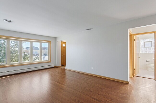 Photo - 4900 Ridgewood Ave