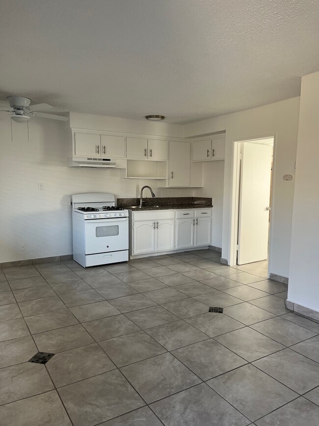 Photo - 9204 Sepulveda Blvd Apartments Unit 9