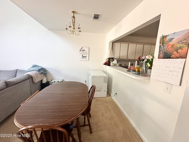 Photo - 4804 College Rd