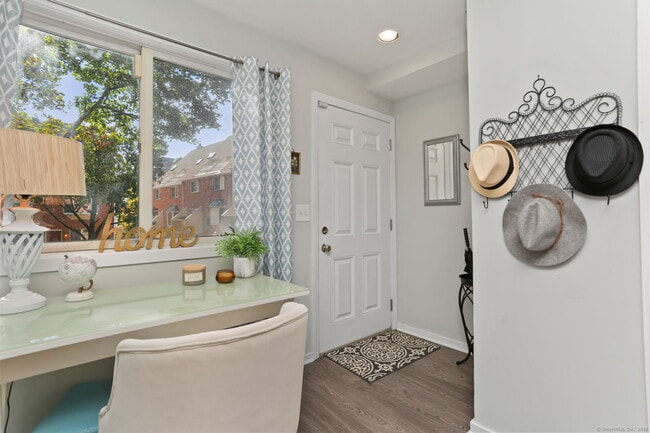 Photo - 101 Grove St Unit APT 24