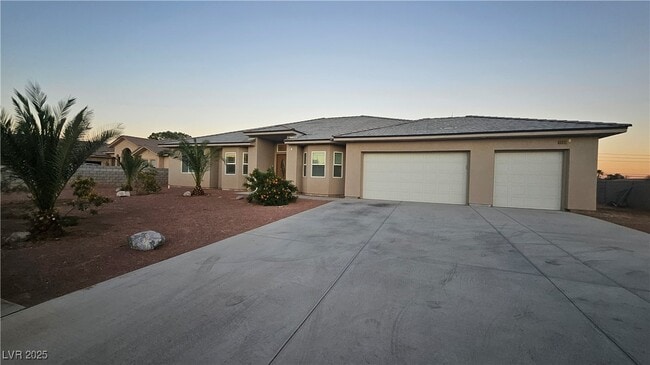 Building Photo - 6048 Moonlight Dr