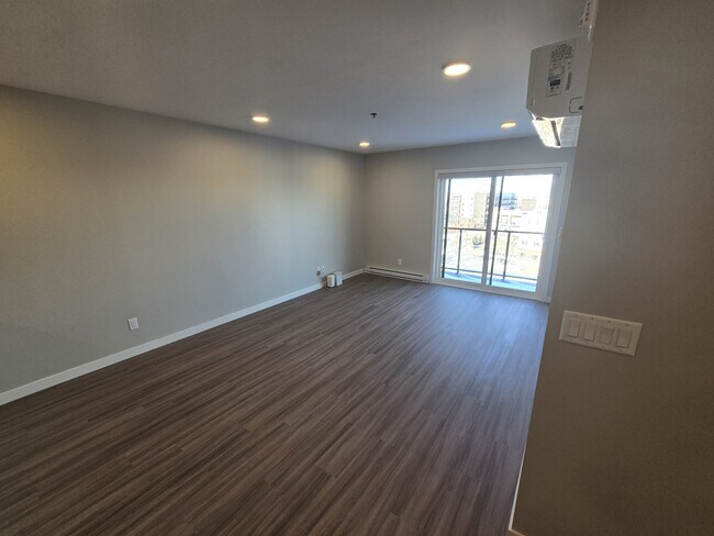 Photo - 420 Chrislind St Unit 302