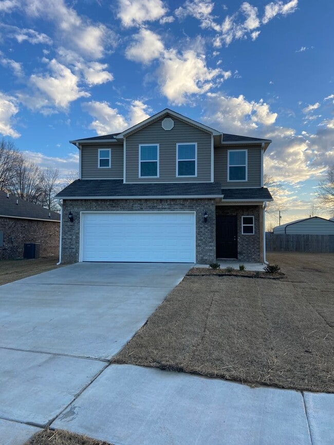 Photo - NOW LEASING! Three Bedroom | Two and a Half Bathroom Home in Conway