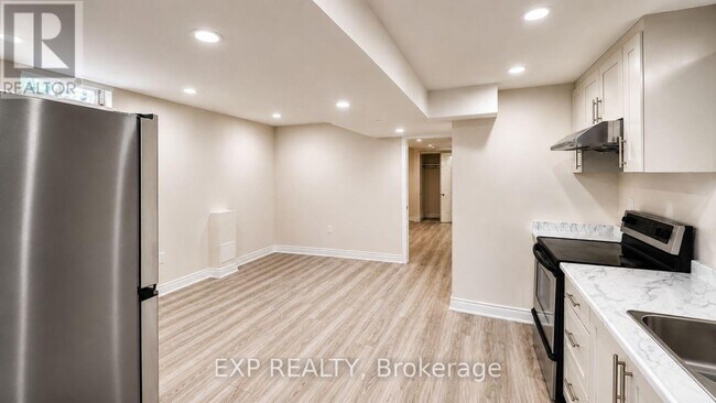 Photo - 6 Lily Ln
