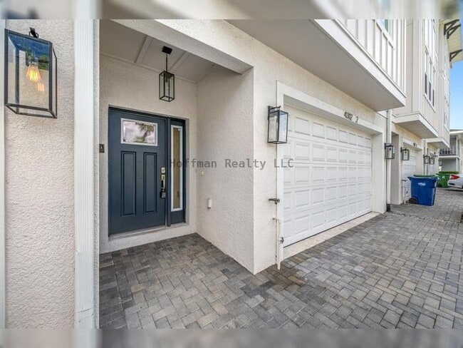 Photo - Luxury-Inspired Townhome Living in the Heart of South Tampa