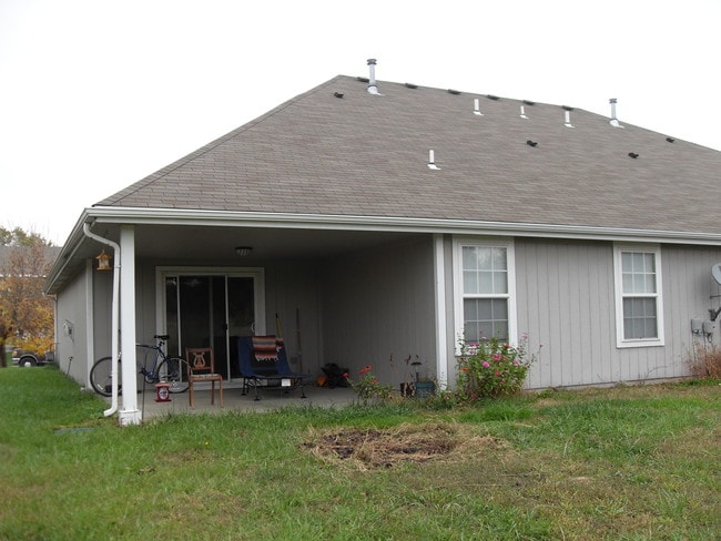 2419 E 27th Terrace
