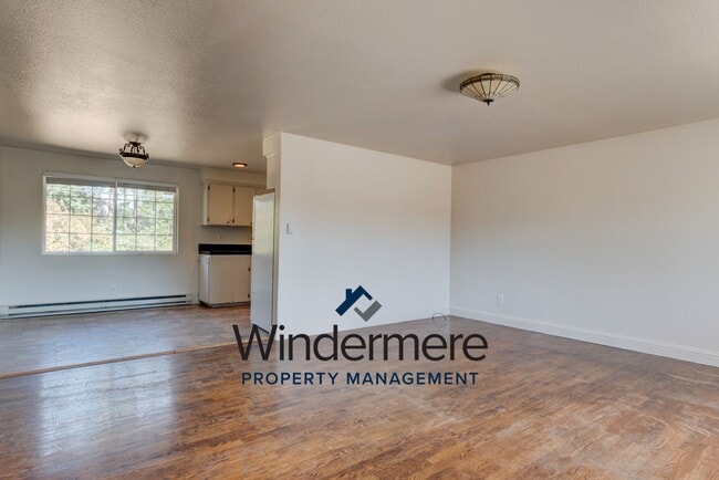 Photo - 3 Bed 1 Bath Rambler