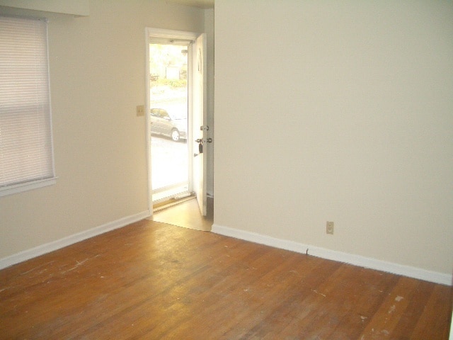 Building Photo - Midtown Duplex close to KU Med and 39th Street Shops and Entertainment
