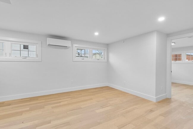 Photo - 20 Orne St Unit B