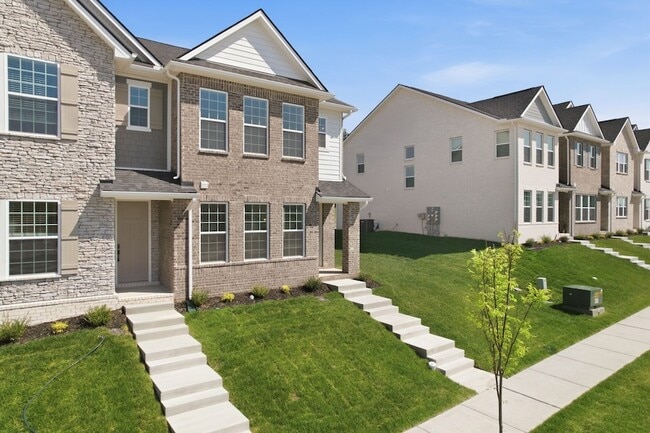 Photo - 320 Lynwood Station Blvd