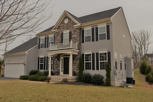 COMING SOON! 5 Bedroom, 3.5 Bath Colonial ... - COMING SOON! 5 Bedroom, 3.5 Bath Colonial ... House