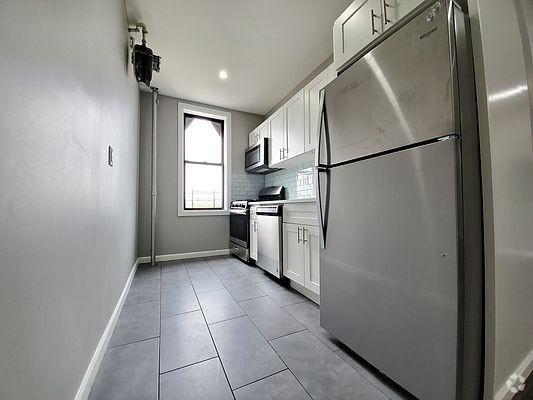 Building Photo - 3 bedroom in BRONX NY 10453 Unit BSMT Rental