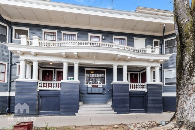 Building Photo - 825 14th St