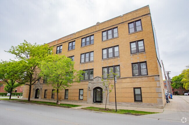 Building Photo - 6150 N Ravenswood Ave Unit 4 Rental