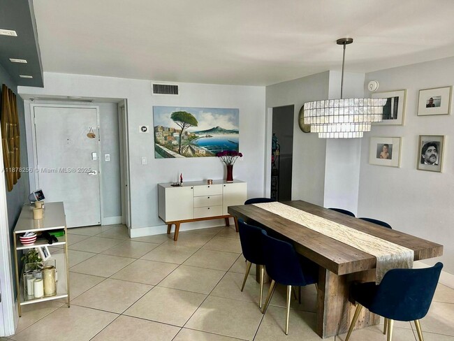 Photo - 6039 Collins Ave Unit 828