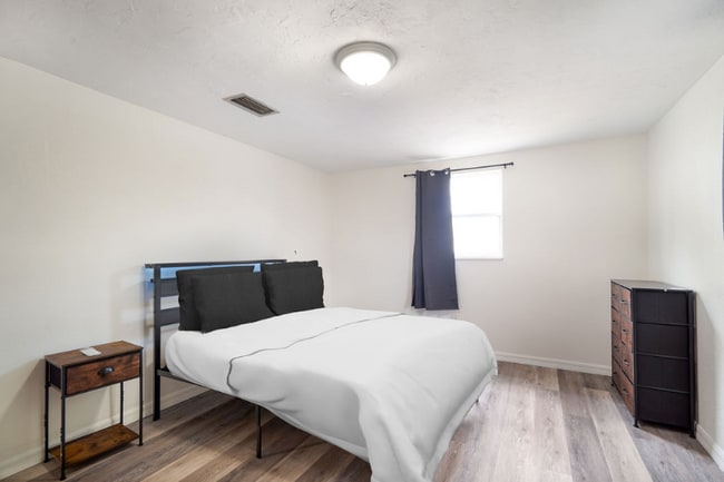 Photo - 7407 Duke Dr