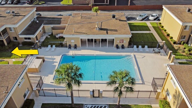 Photo - 1000 Lake of the Woods Blvd Unidad C103