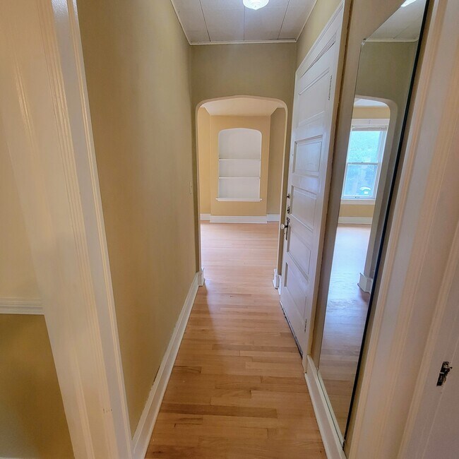 Photo - 415 N Ingersoll St Unidad 2