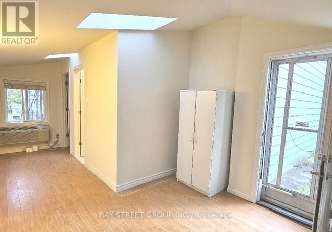 Photo - 36 Grandview Ave