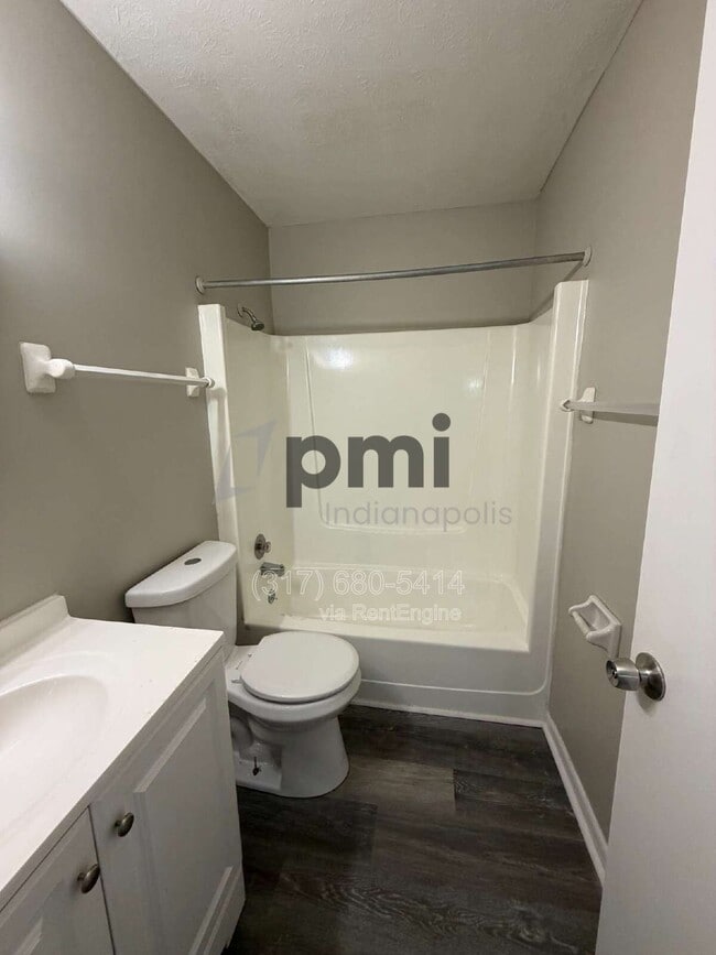 Photo - 828 Whitethorne Ave Unidad 828 D