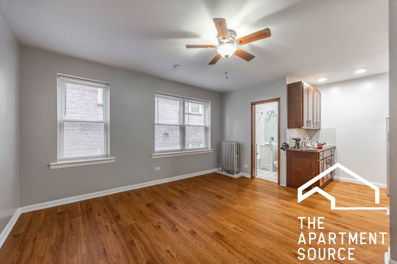 Photo - 4240 N Kenmore Ave