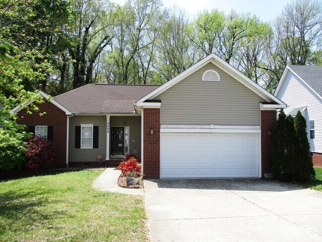 Building Photo - 2004 Conifer Cir Rental