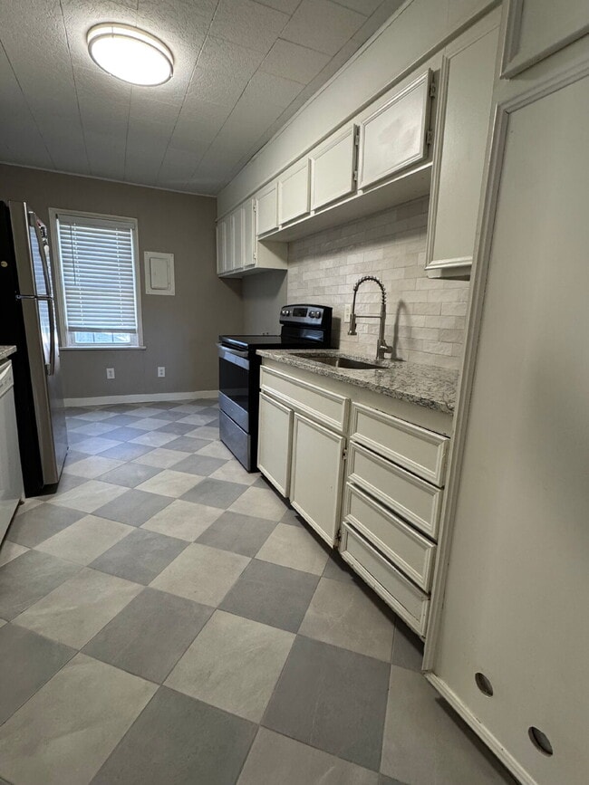 Photo - Pre-Leasing for Summer/Fall 2026!!