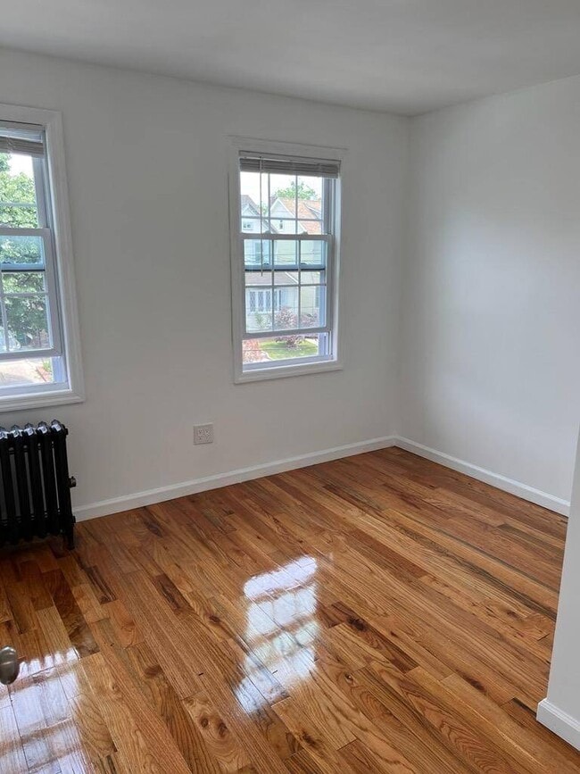 Photo - 240-20 Caney Rd