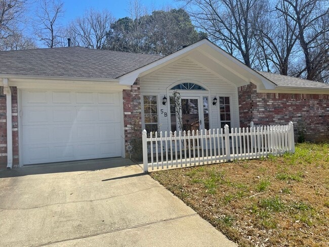 Photo - 5 Stonewall Ct Unit B