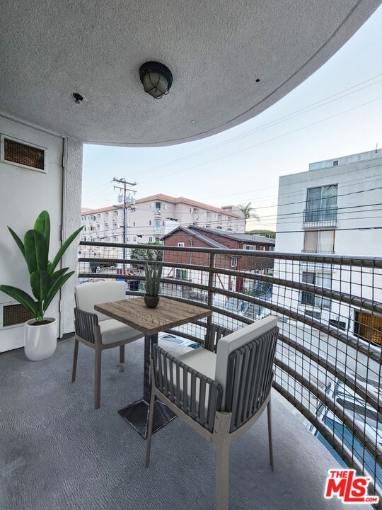 Photo - 832 3rd St Unit 203