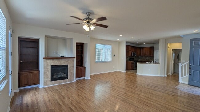Building Photo - 3 BED 2.5 BATH IN PITTSBURG Rental