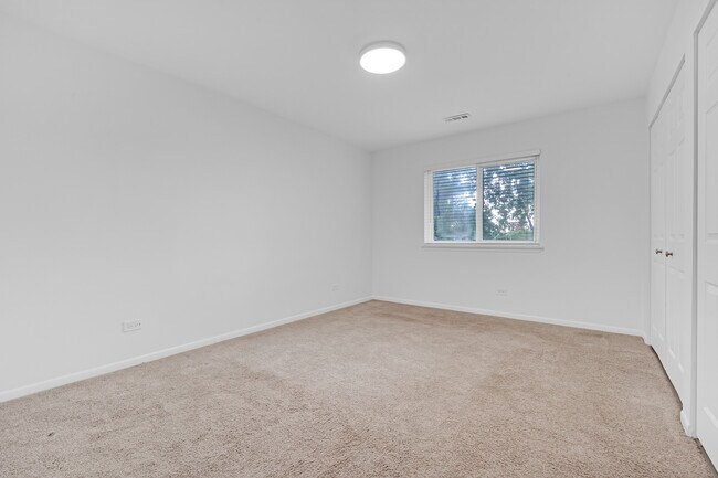 900 S Plum Grove Rd Unit Plum Grove