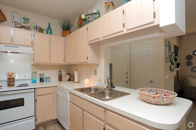 2BR - 954 SF - Kitchen