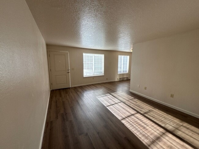 Photo - 1005 Boedies Dr