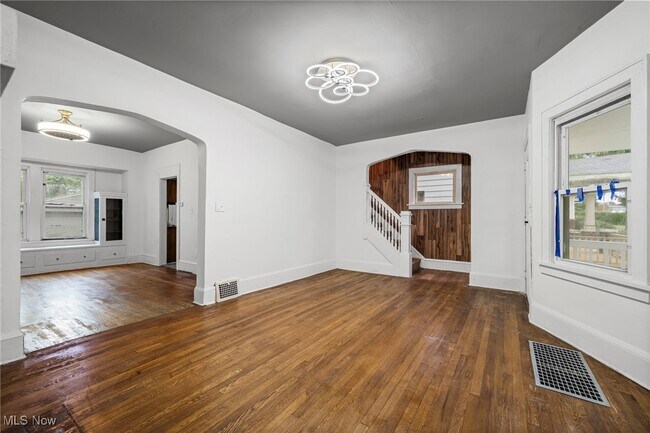 Photo - 3303 E 118th St