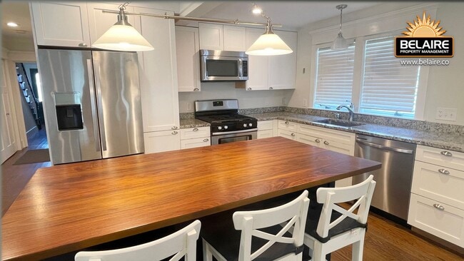 Building Photo - 43 Grove St Unit Apt #1