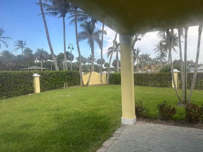 Photo - 2100 Mariner Bay Blvd