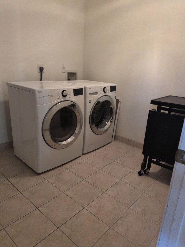 Photo - 2622 N 62nd St