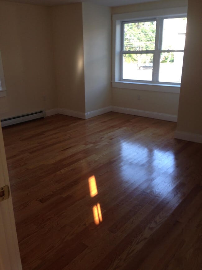 Photo - 20 Rockdale Ave