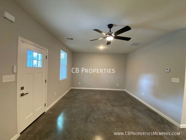 Photo - 729 N Dunlap St