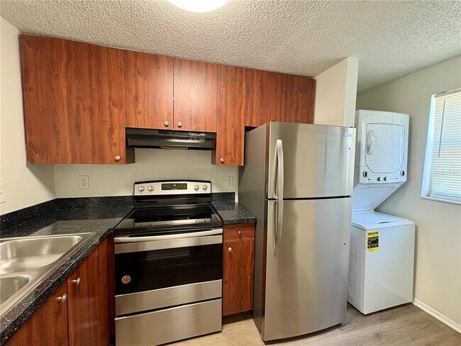 Photo - 409 57th Ave Dr E