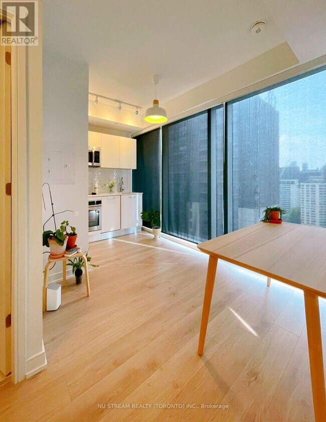 Photo - 3 Gloucester St Unit 1708