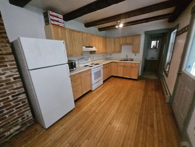 Photo - 6169 Memorial Dr Unidad Apt 2