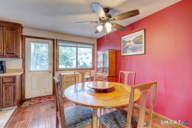 Photo - 6 Oak Forest Dr Unit 3