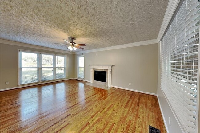 Photo - 1035 Atherton Ln