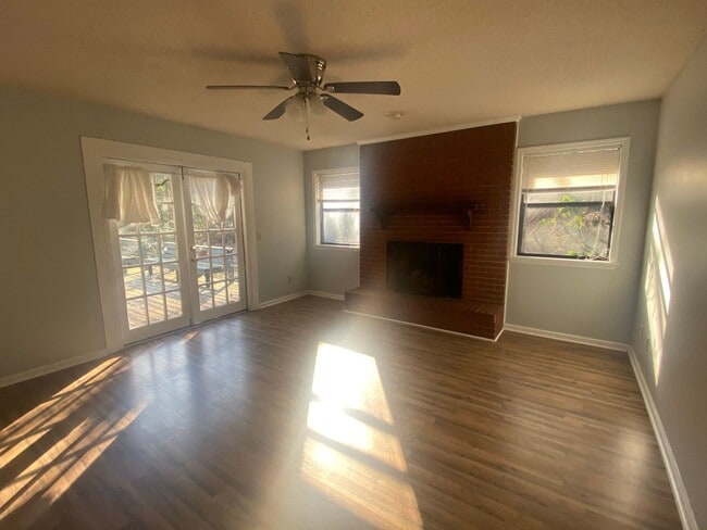 Photo - 104 Nottingham Trail