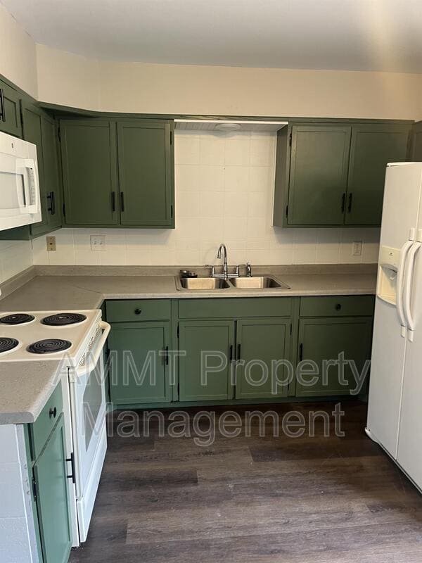 Photo - 5250 Harbet Ave NW